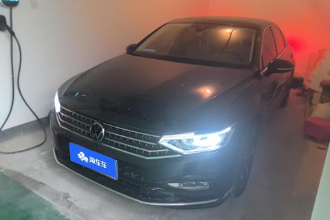 Volkswagen Magotan 2025