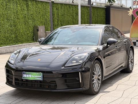 Porsche Panamera 2024