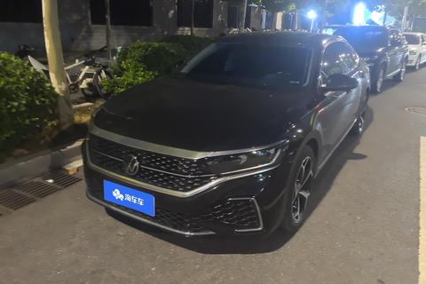 Volkswagen Passat 2024
