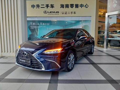 Lexus ES 2025