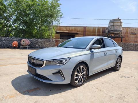Geely Emgrand 2023