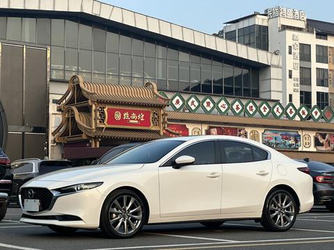 Mazda 3 Axela 2021