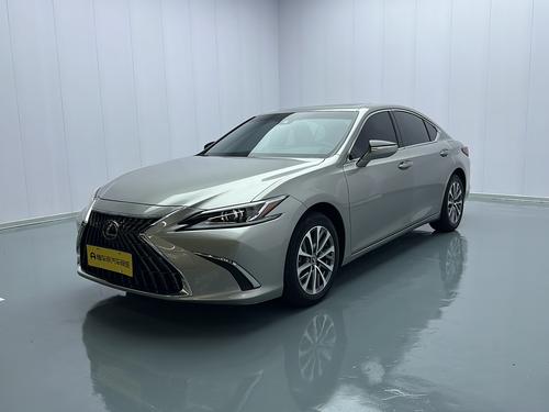 Lexus ES 2022