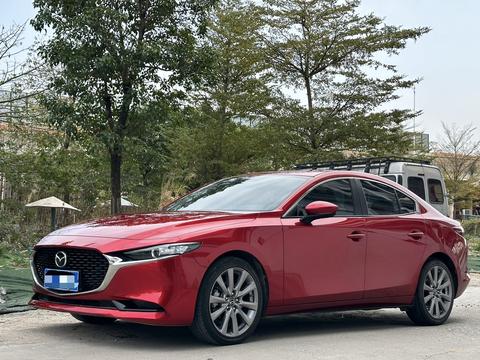 Mazda 3 Axela 2022