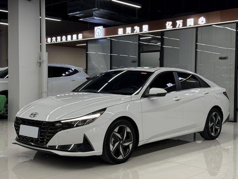 Hyundai Elantra 2022