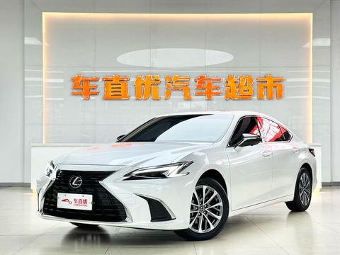 Lexus ES 2025