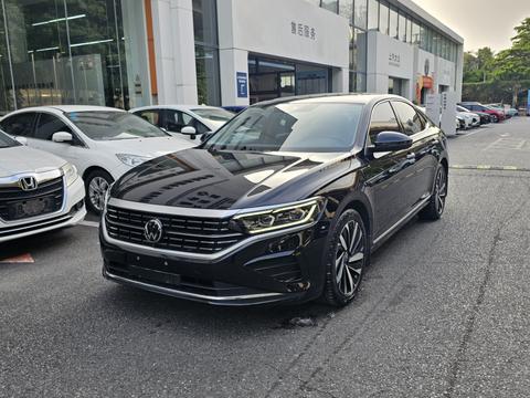Volkswagen Passat 2023