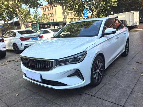 Geely Emgrand 2022