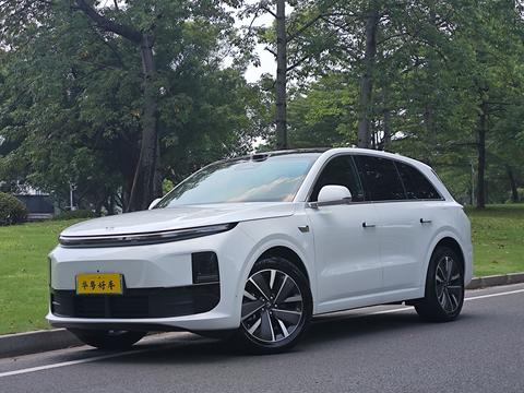 Li Auto L6 2025