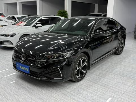 Volkswagen Passat 2023
