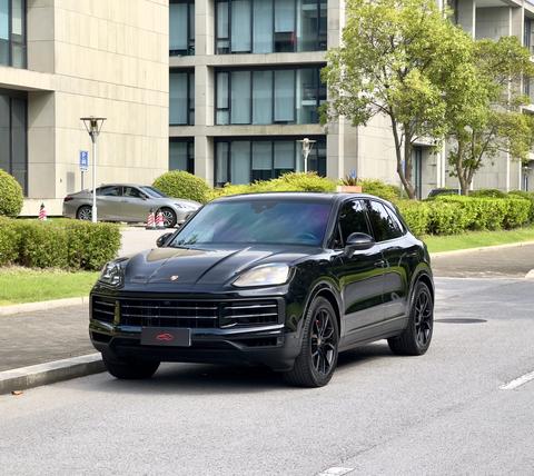 Porsche Cayenne 2025