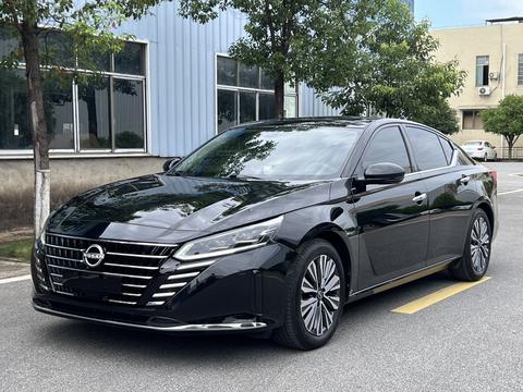 Nissan Teana 2022