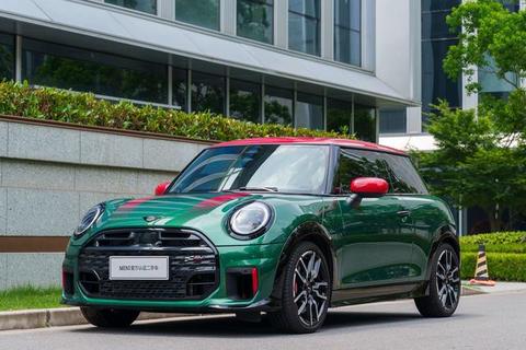 MINI JCW 2025
