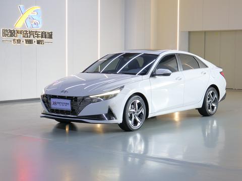 Hyundai Elantra 2022