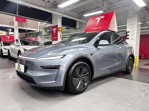 Tesla Model Y 2025