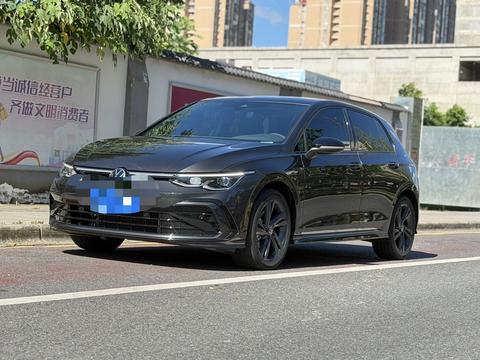 Volkswagen Golf 2021