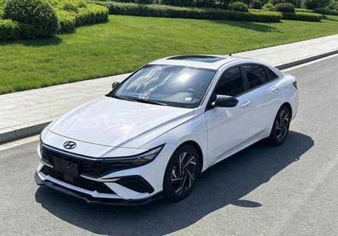 Hyundai Elantra 2023