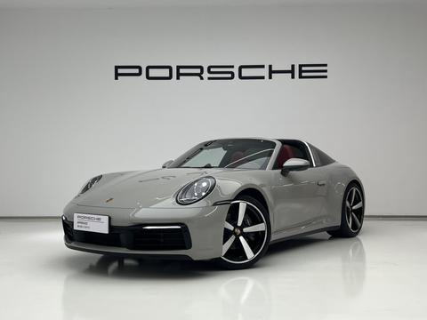 Porsche 911 2023