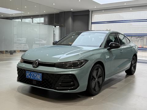 Volkswagen Passat 2025