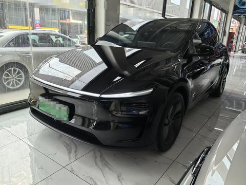 Tesla Model Y 2025