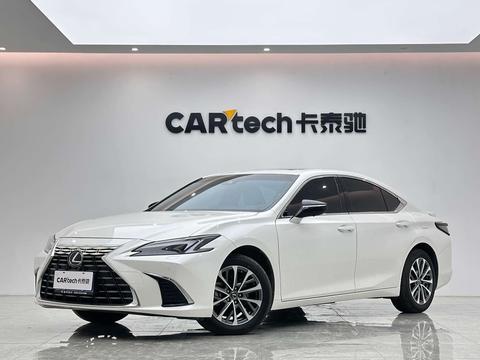Lexus ES 2025
