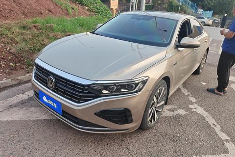 Volkswagen Passat 2022