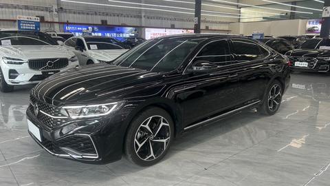 Volkswagen Passat 2024