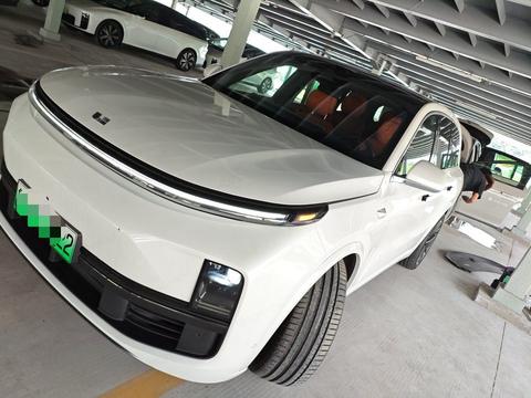 Li Auto L8 2025