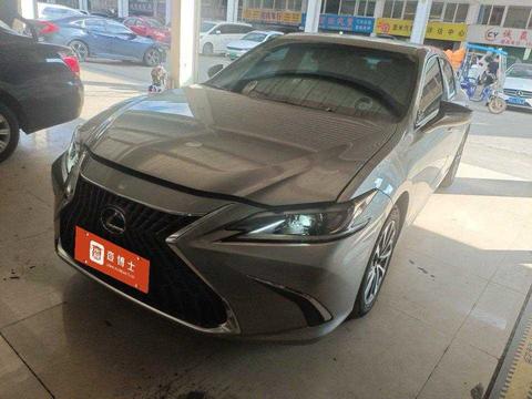 Lexus ES 2022