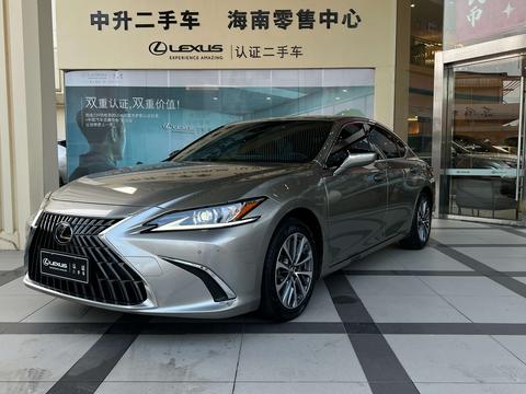 Lexus ES 2022