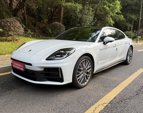 Porsche Panamera 2024