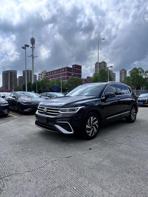 Volkswagen Tiguan L 2022