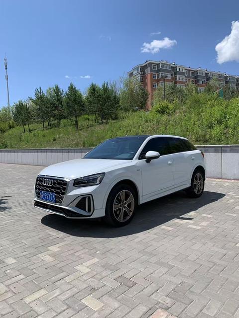 Audi Q2L 2022