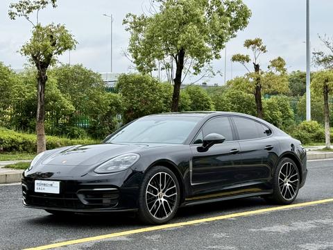 Porsche Panamera 2023