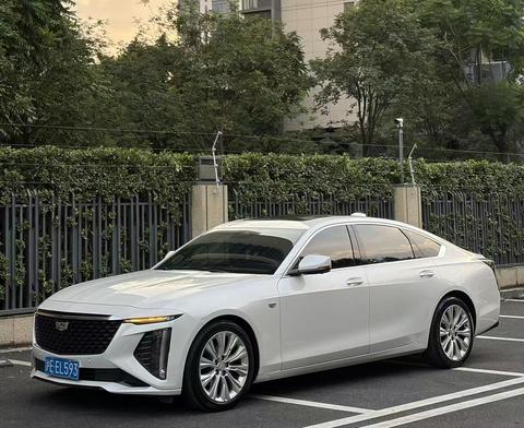 Cadillac CT6 2023