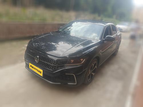 Volkswagen Passat 2024