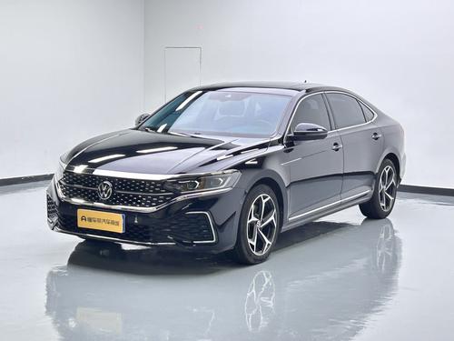 Volkswagen Passat 2023