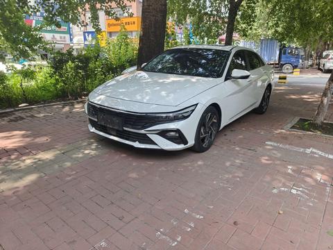 Hyundai Elantra 2023