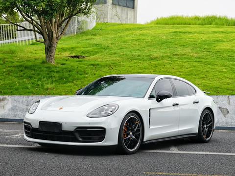 Porsche Panamera 2023
