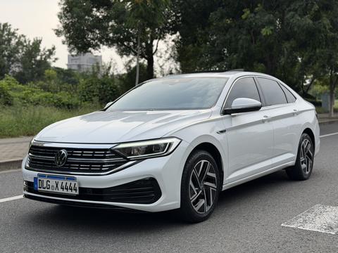 Volkswagen Sagitar 2022