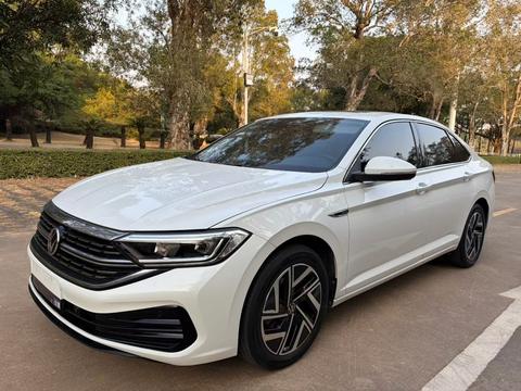 Volkswagen Sagitar 2022