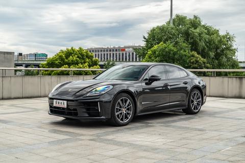 Porsche Panamera 2024