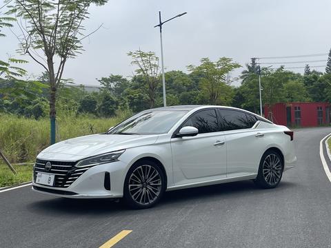 Nissan Teana 2022