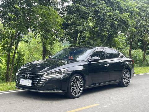 Nissan Teana 2022
