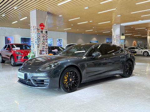 Porsche Panamera 2022