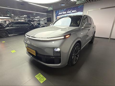 Li Auto L8 2025