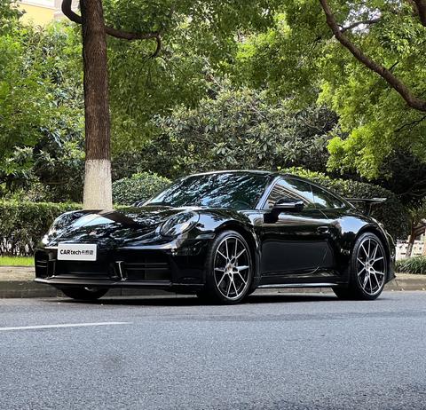 Porsche 911 2025
