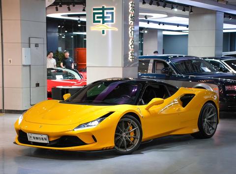 Ferrari F8 Tributo 2019