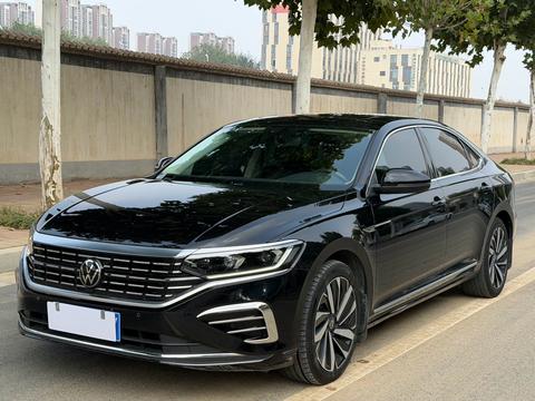 Volkswagen Passat 2023