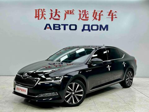 Skoda Superb 2025